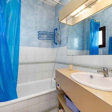 1 Bedroom Apartment For 4 *